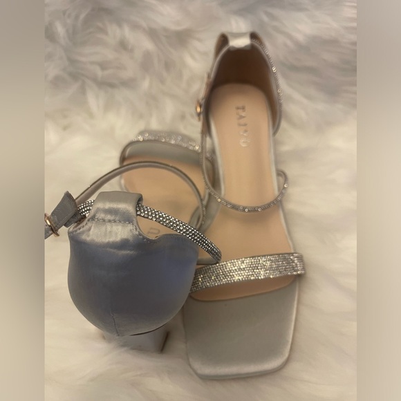 Silver Sandals With Glitter Straps. EU Size 40. US Size 8.5/9 - Picture 6 of 9